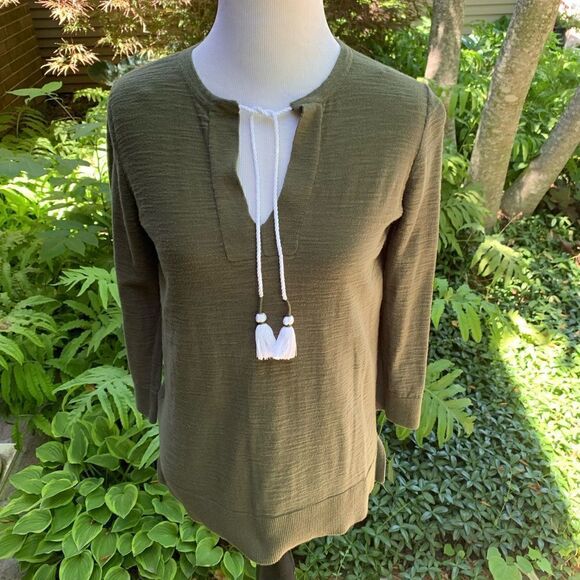 LOFT Olive Green Tie Front Top size XS - Picture 1 of 6